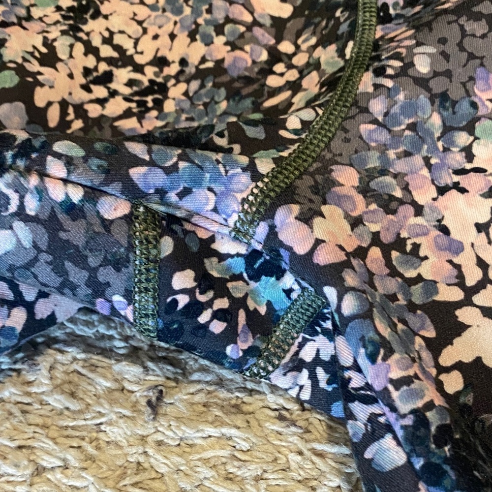 Floral Patterned Leggings - Picture 3 of 4